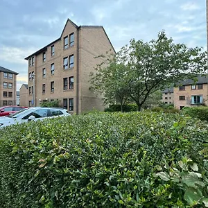  Apartment Two Bedroom Flat Close To Meadows With Free Parking