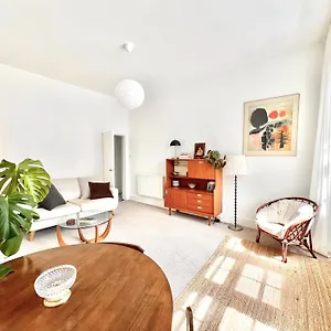  Apartment Bright Old Town Centre